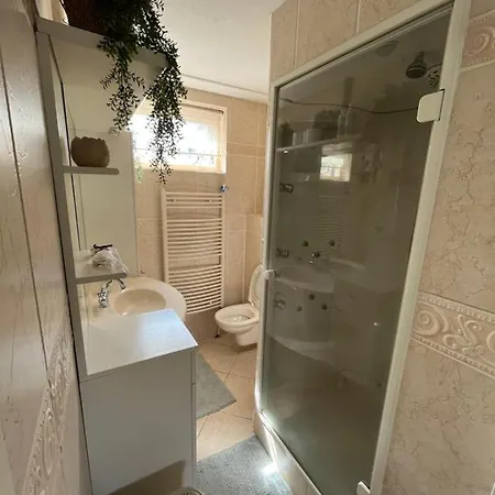 Luxury House Otel *